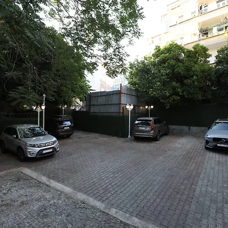 Prag * Κωνσταντινούπολη