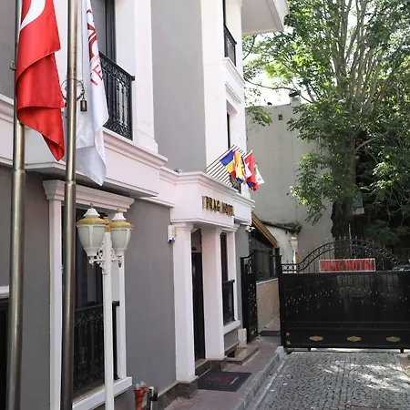 Prag * Κωνσταντινούπολη