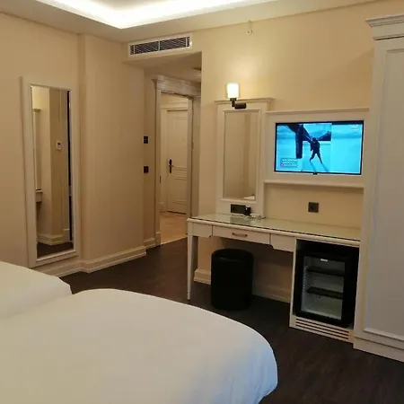 Hotel Prag Istanboel